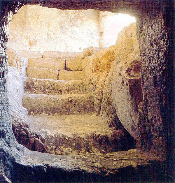 2fb8f-empty-tomb-of-jesus-picture